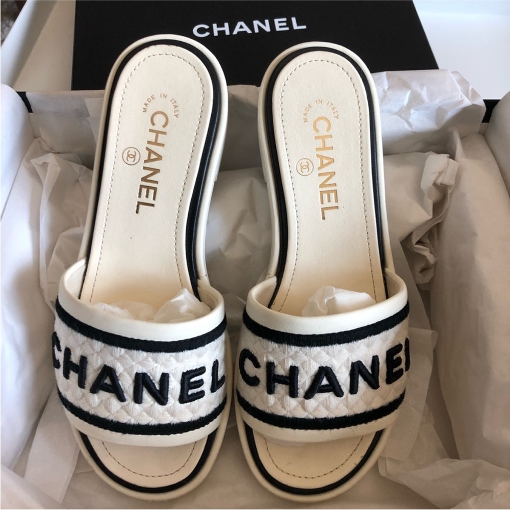 CHANEL Women's Black and White Sandals